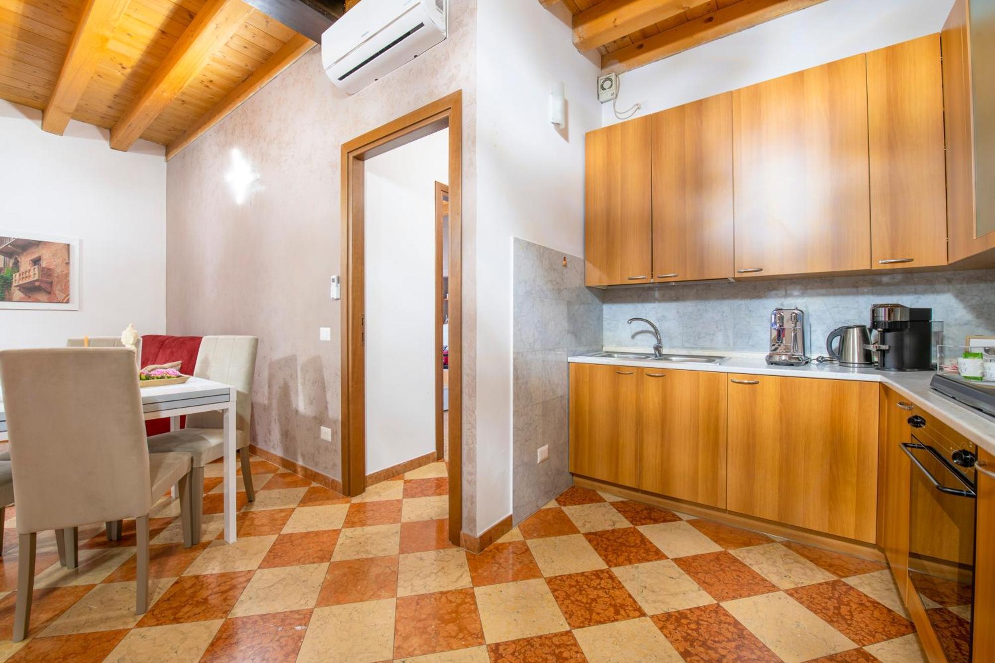 Arena Suite Mazzini Verona Centro Exterior foto