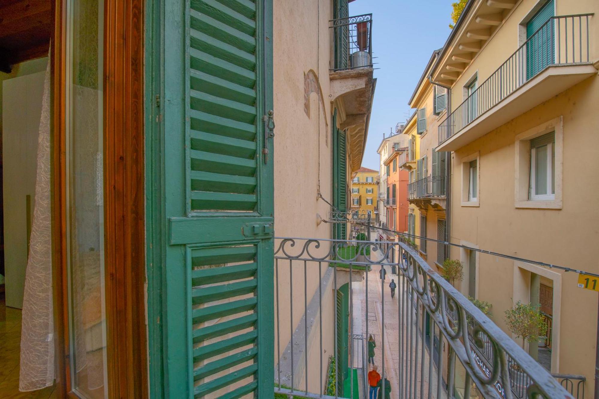 Arena Suite Mazzini Verona Centro Exterior foto